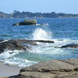  Apartment Corniche: Tranquil Seaside With Multilingual Service France
