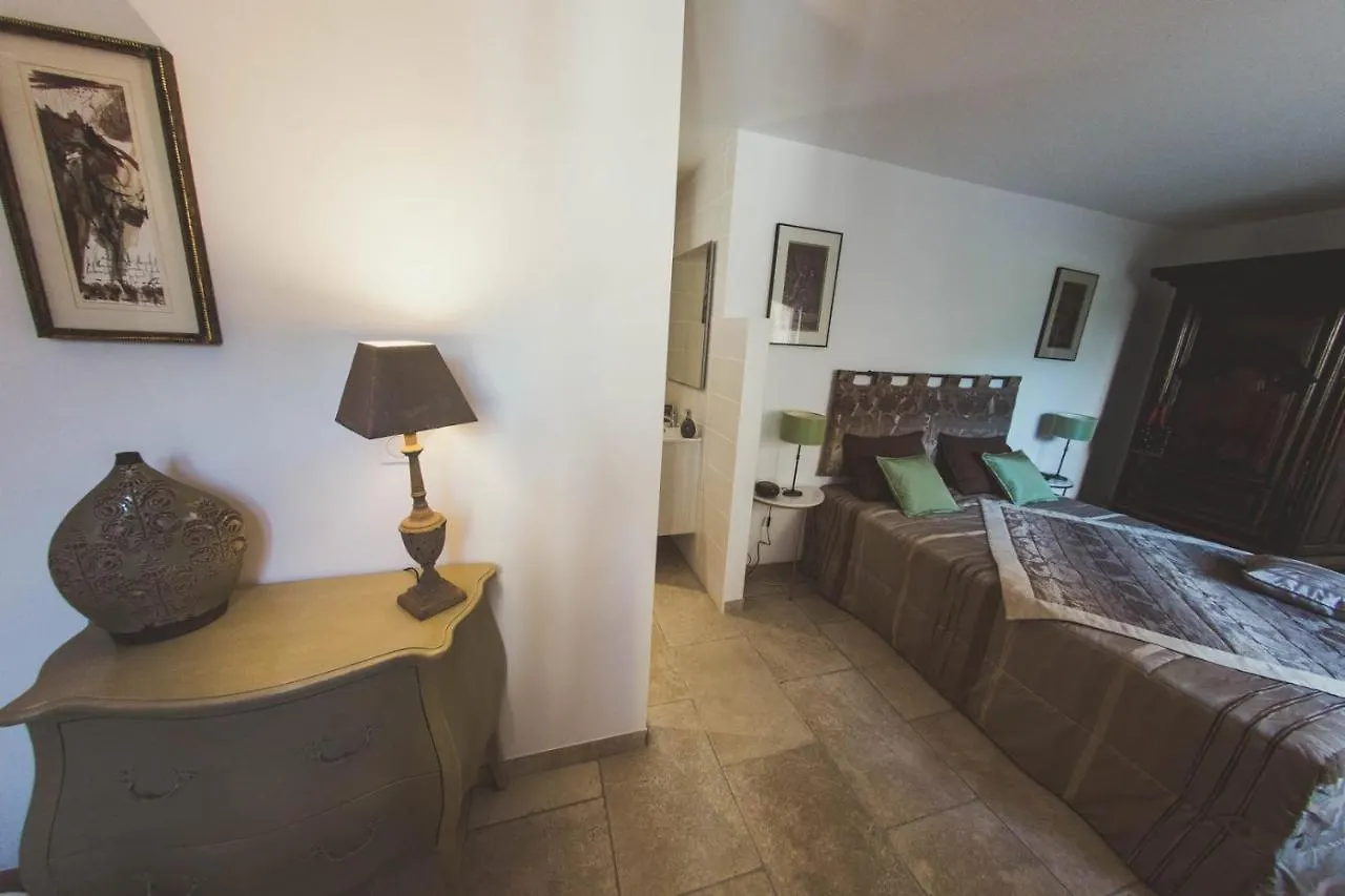 Les Cent Ciels Hotel Salavas Guest house