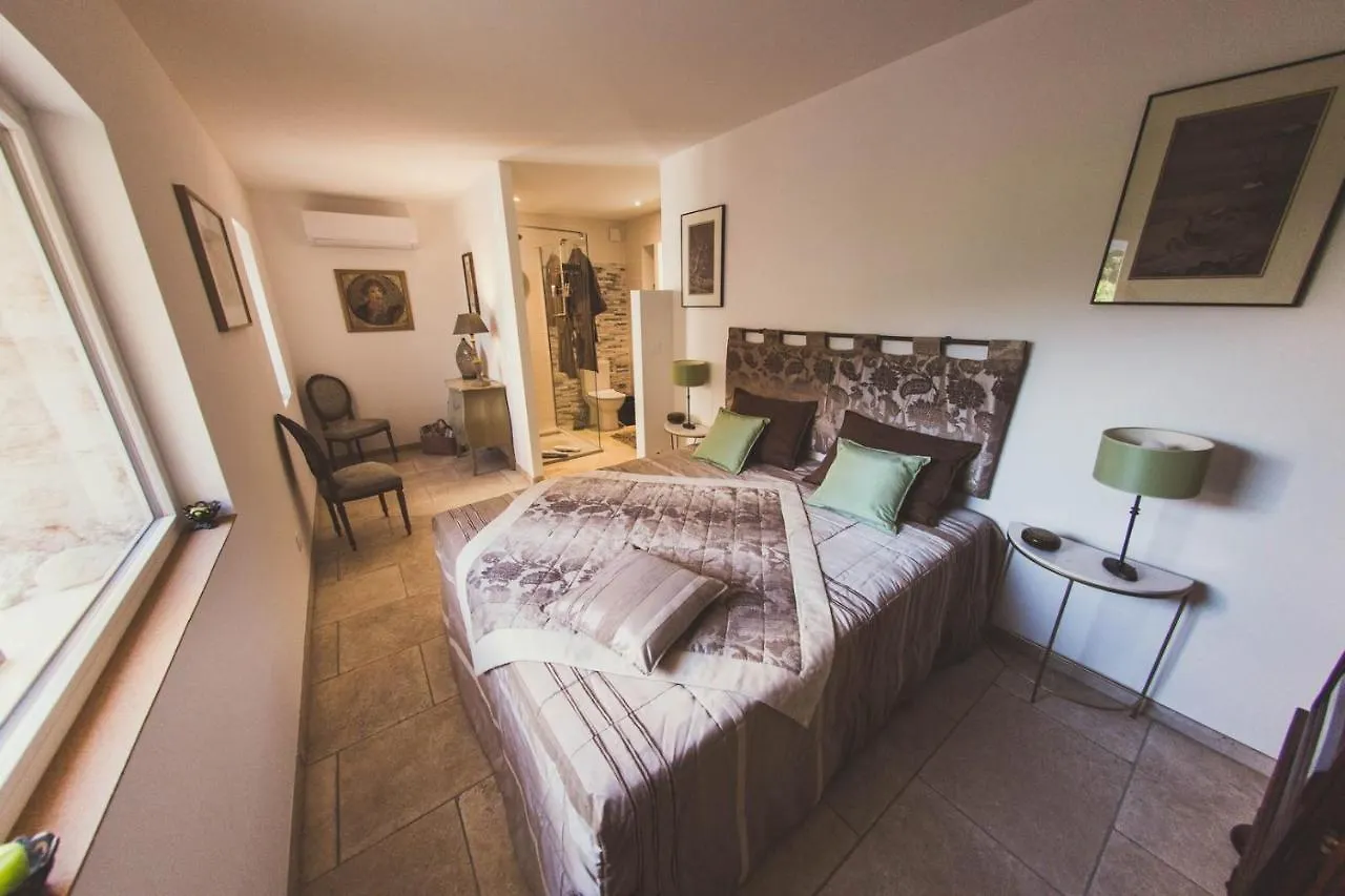 Les Cent Ciels Hotel Salavas
